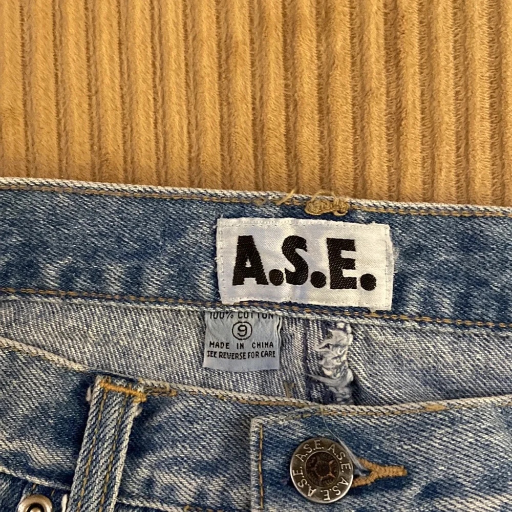 A.S.E. Brand washed denim colored skirt in a size 9 - Picture 4 of 4